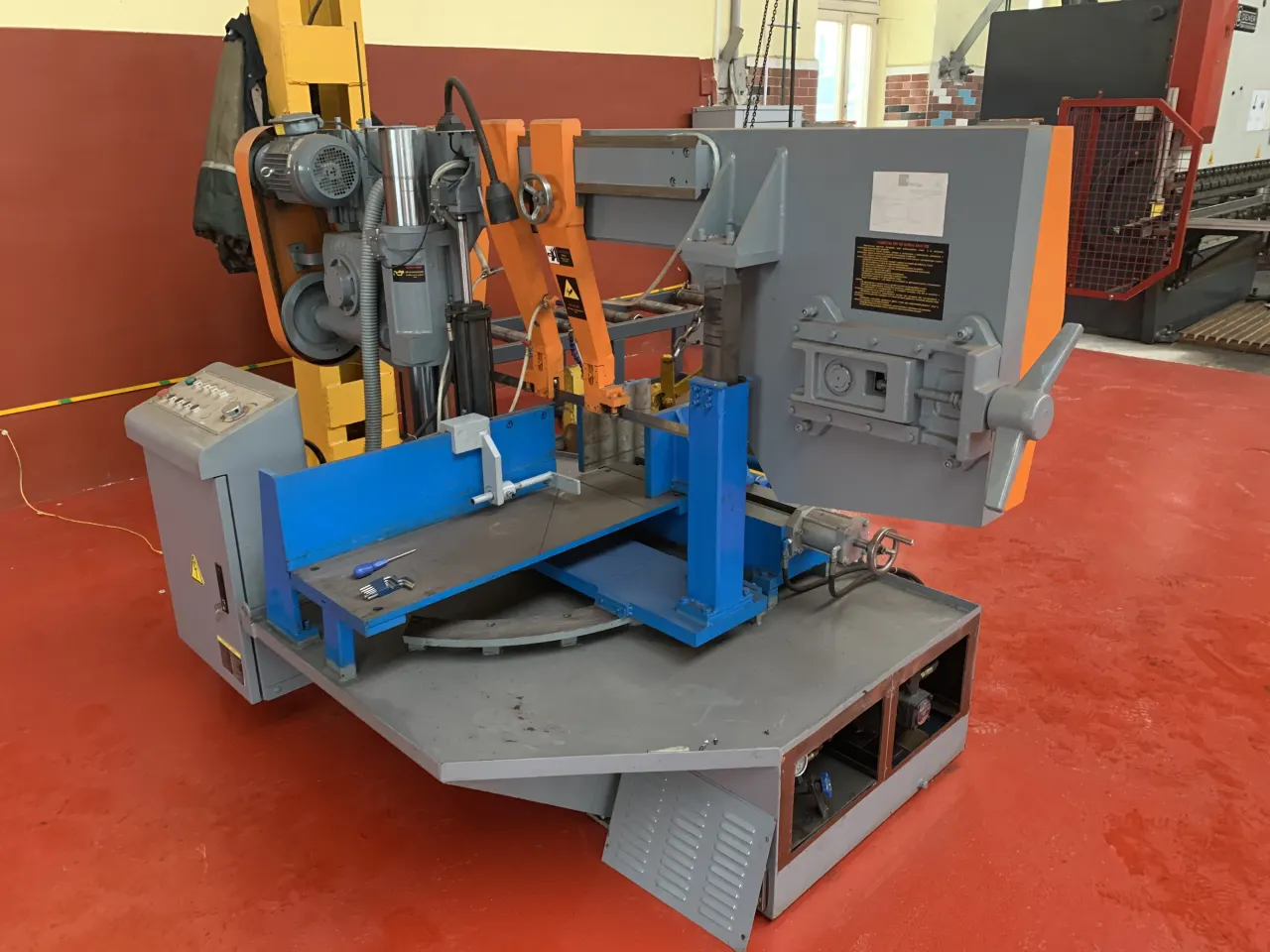 Bandsaw Machine UAE