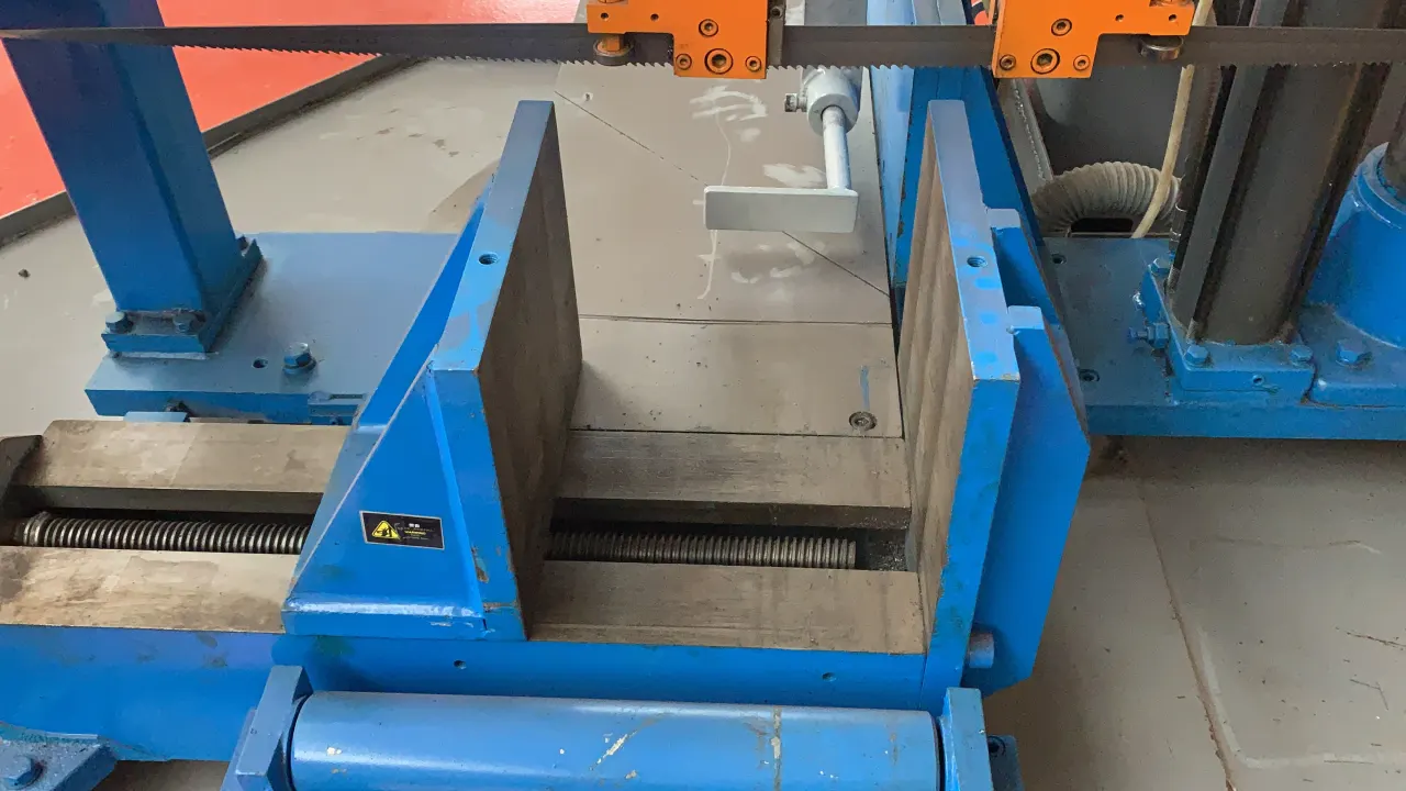 Bandsaw Machine UAE